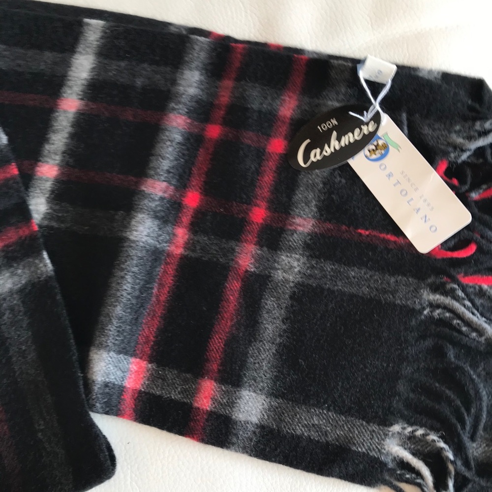 NWT Portolano since 1895 100% Cashmere Scarf